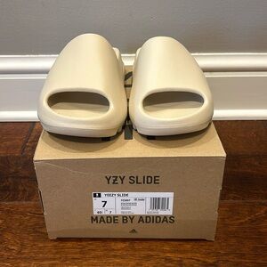 Adidas Yeezy Slides Bone Men 7 New in box